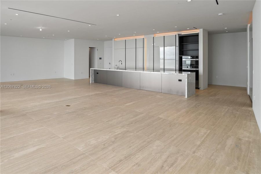 Spacious, unfurnished interior of a new home in , Miami (Image 34).