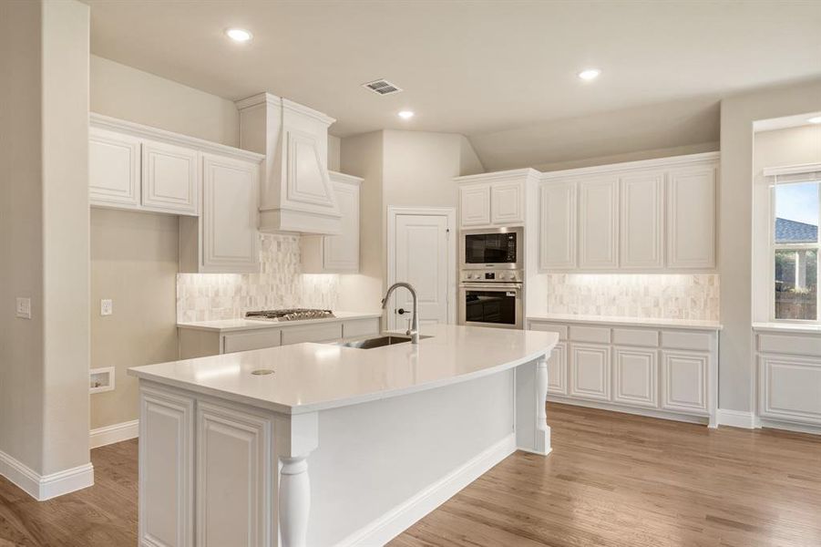 Furnished interior view inside a new home in Triple Diamond Ranch, Mansfield (Image 11). Furnished interior view inside a new home in Triple Diamond Ranch, Mansfield (Image 11).