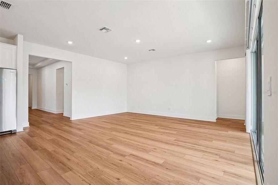 Spacious, unfurnished interior of a new home in , Ormond Beach (Image 20).