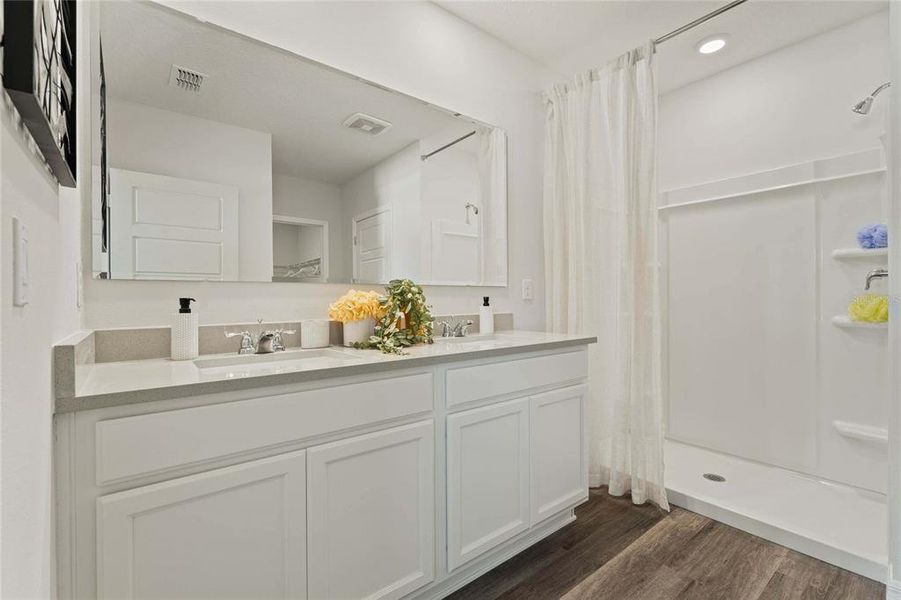 Furnished interior view inside a new home in , Lakeland (Image 32).