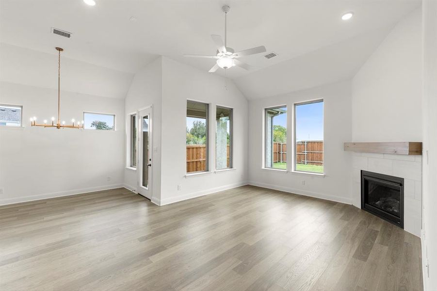 17. 801 Stoney - Family 17. 801 Stoney - Family