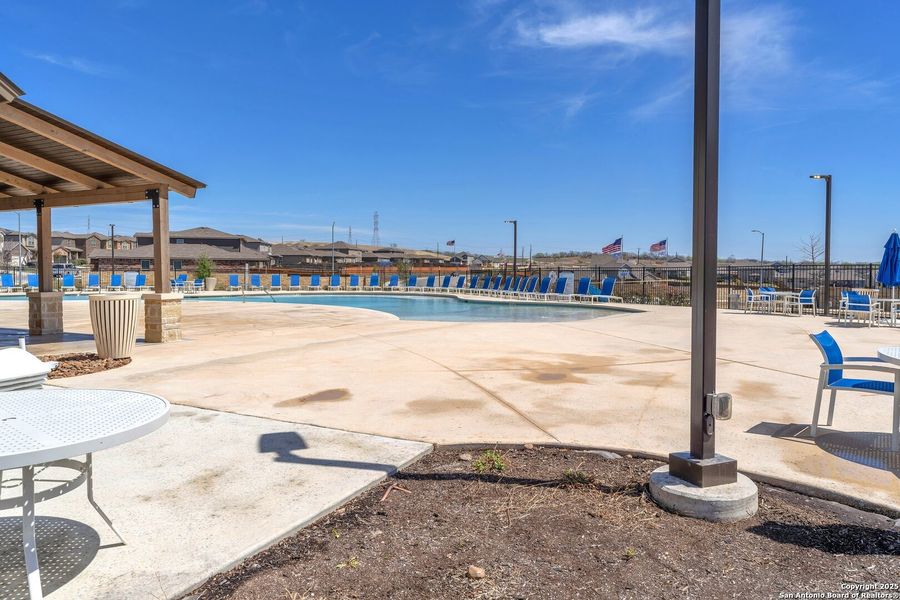 Community amenities in Cinco Lakes, San Antonio (Image 45). Community amenities in Cinco Lakes, San Antonio (Image 45).