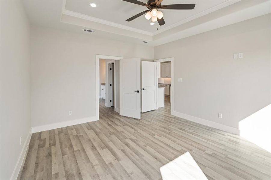 Spacious, unfurnished interior of a new home in , Mabank (Image 16).