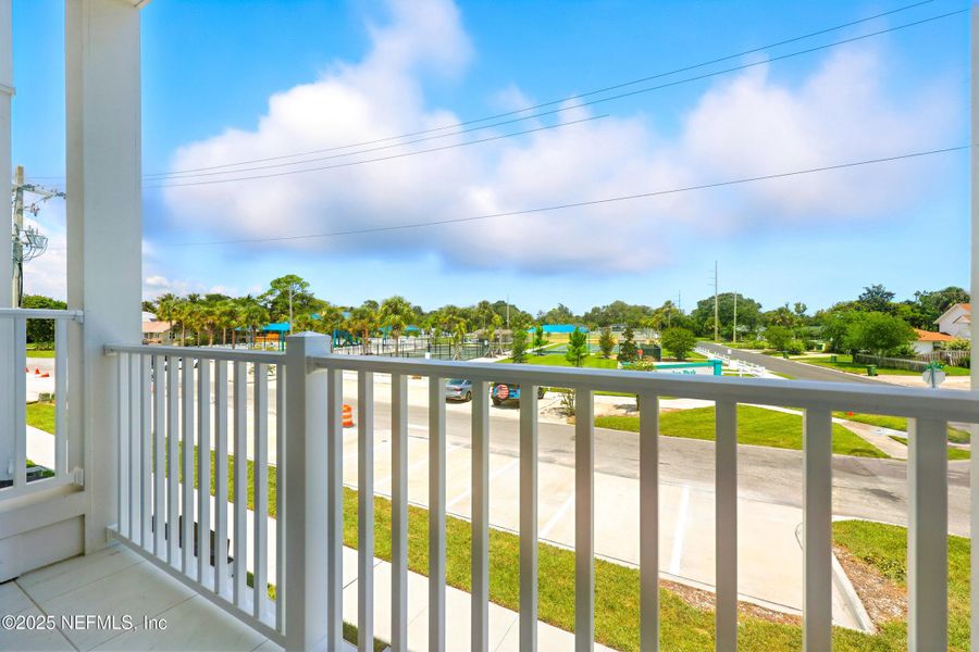 Exterior details and patio area of a home in , Jacksonville Beach (Image 4).
