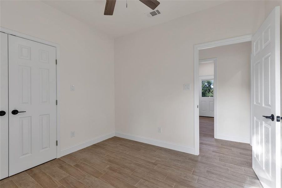 Spacious, unfurnished interior of a new home in , Mineral Wells (Image 39).