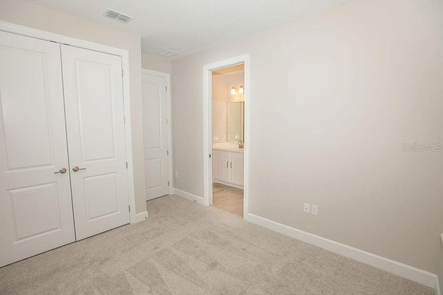 Spacious, unfurnished interior of a new home in , Wesley Chapel (Image 22).