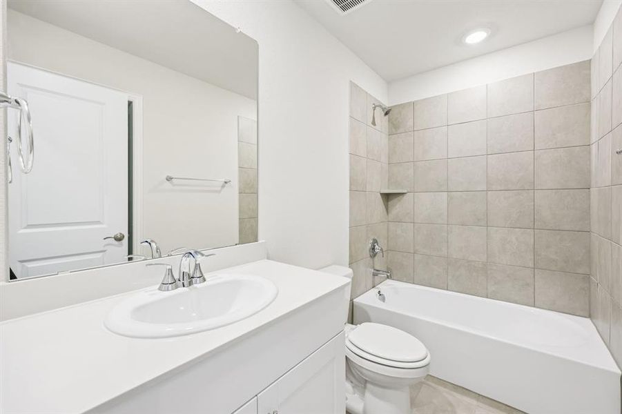 Furnished interior view inside a new home in Trails of Lavon - Signature Series, Lavon (Image 7). Furnished interior view inside a new home in Trails of Lavon - Signature Series, Lavon (Image 7).