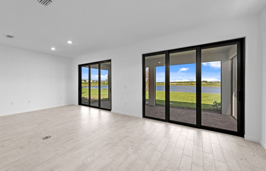 Spacious, unfurnished interior of a new home in Del Webb Naples, Immokalee (Image 8). Spacious, unfurnished interior of a new home in Del Webb Naples, Immokalee (Image 8).
