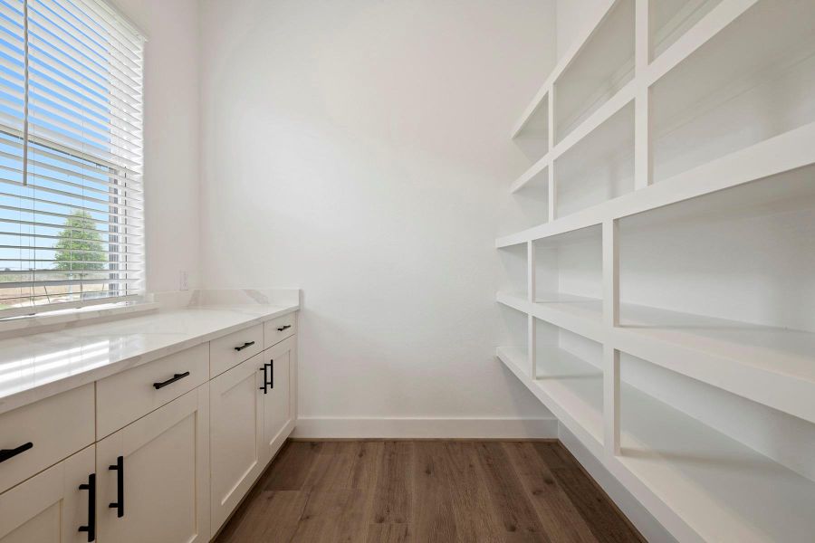 Furnished interior view inside a new home in Hallimore Ranch, Rosenberg (Image 9).