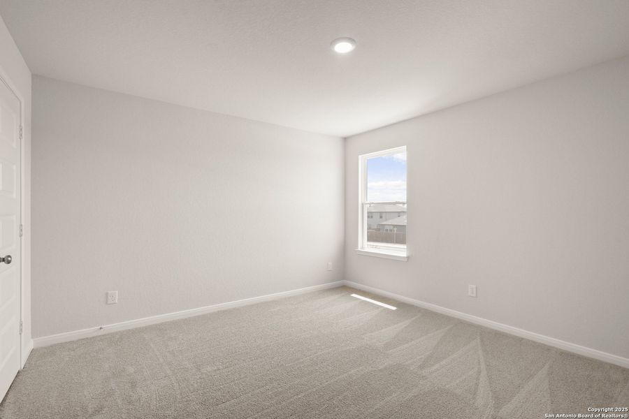 Spacious, unfurnished interior of a new home in Abbott Place, St. Hedwig (Image 13).