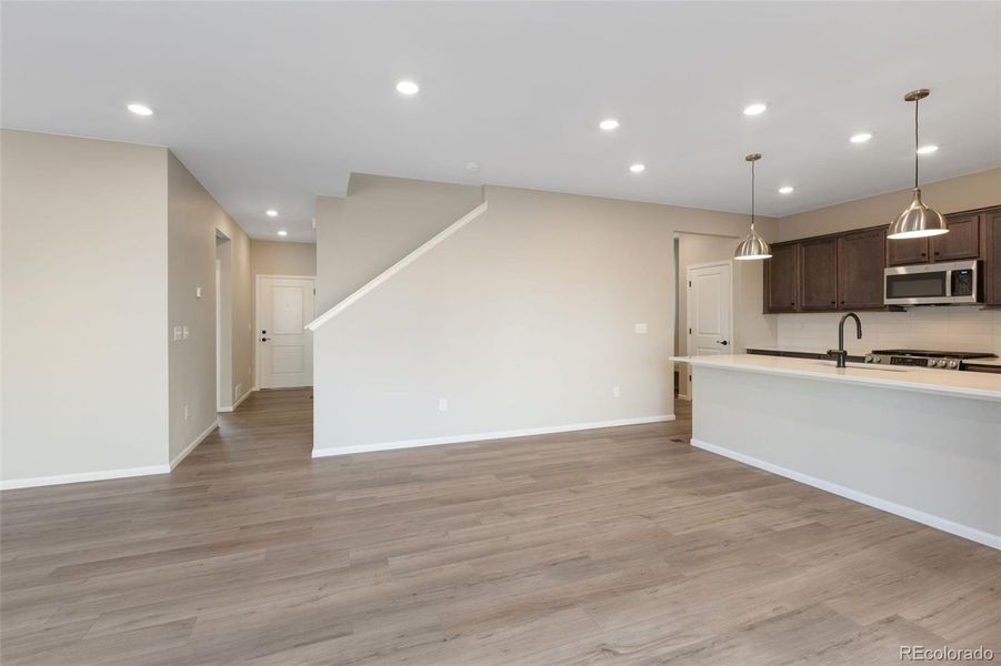 Spacious, unfurnished interior of a new home in The Cottages Collection at Ridgeline Vista, Brighton (Image 24).