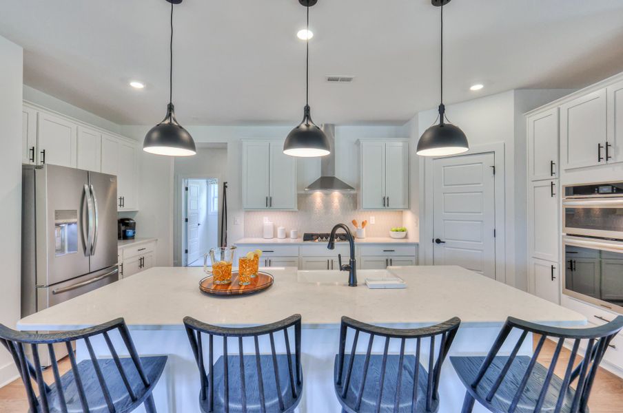 *Furnished model home example. Selections & finishes may vary. *Furnished model home example. Selections & finishes may vary.