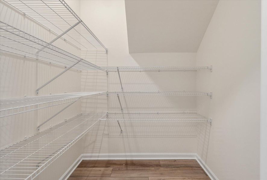 Spacious, unfurnished interior of a new home in Parker's Preserve, Ridgeville (Image 13).