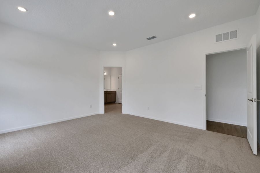 4br New Home in Orange  Park, FL.  - Slide 30