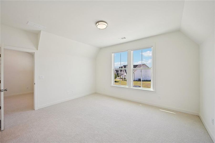 Spacious, unfurnished interior of a new home in Fireside Farms, Dawsonville (Image 39).