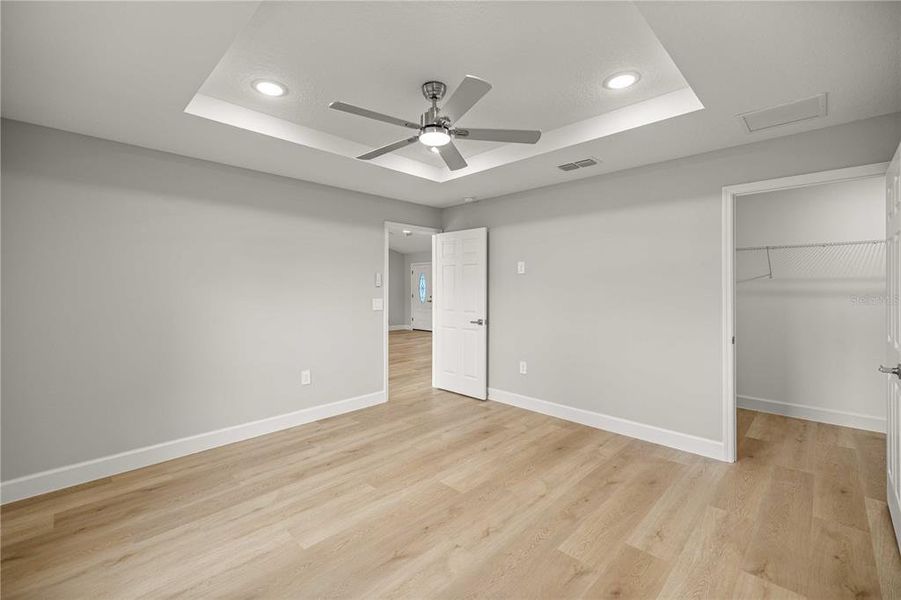 Spacious, unfurnished interior of a new home in , Summerfield (Image 10).