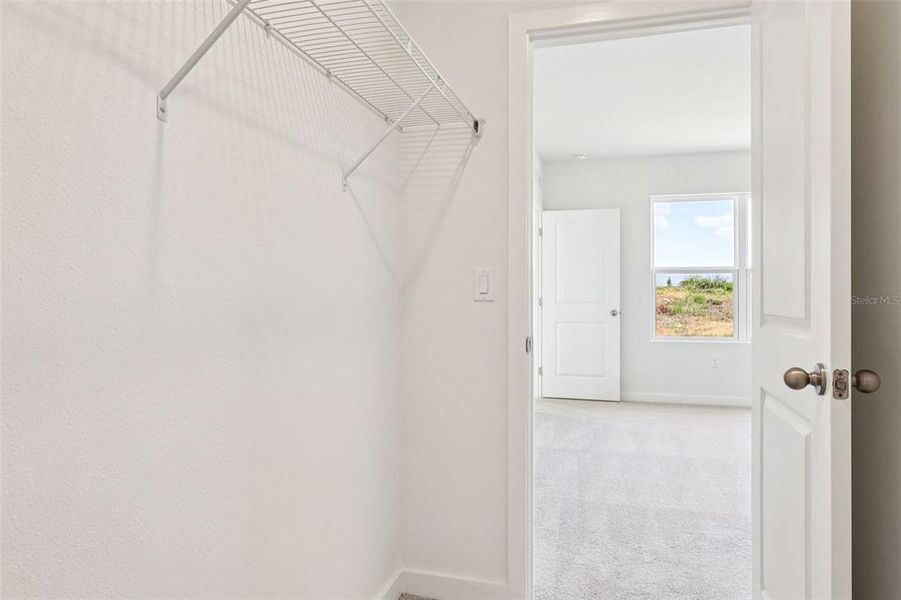 Spacious, unfurnished interior of a new home in Hamilton Bluff, Haines City (Image 23).