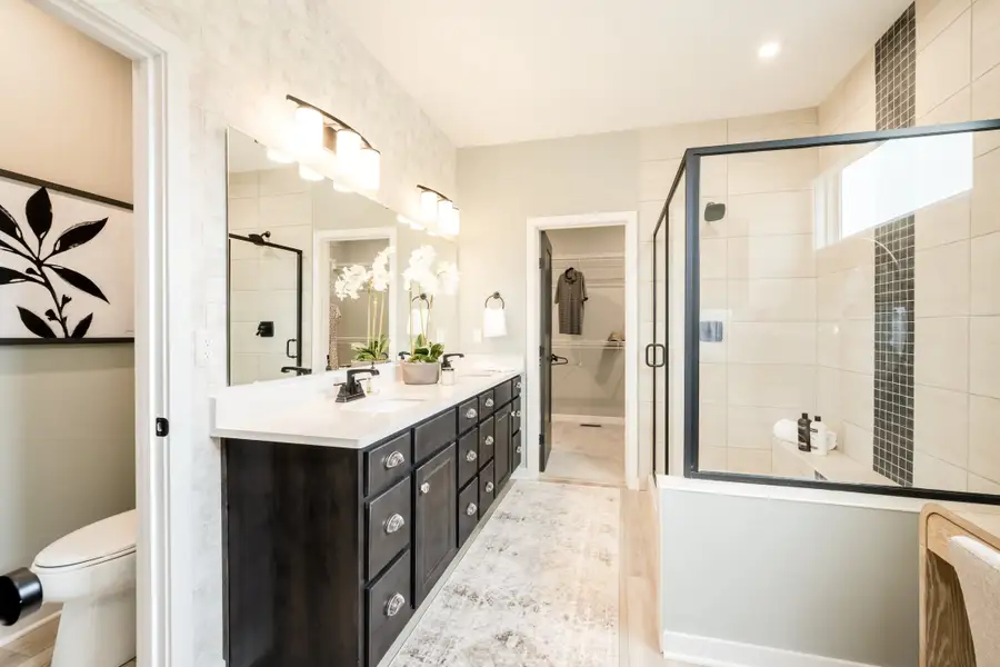 Representative furnished interior of a home built from the Calvin by Fischer Homes in Pickens Bluff, Hiram (Image 47).