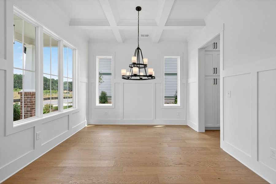 Spacious, unfurnished interior of a new home in Livingstone Park, Kennesaw (Image 39).