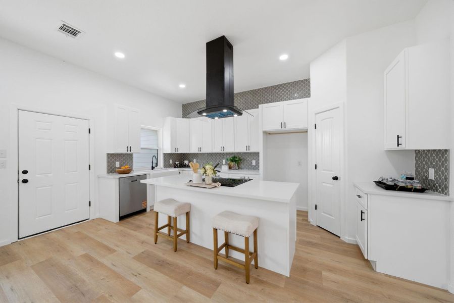 Furnished interior view inside a new home in , West Columbia (Image 7).