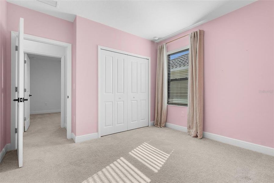 Spacious, unfurnished interior of a new home in , Sarasota (Image 51).