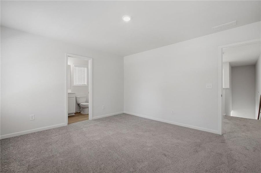 Spacious, unfurnished interior of a new home in , Mableton (Image 30).