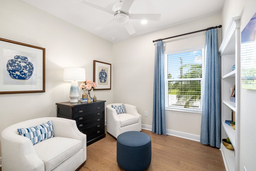 Representative furnished interior of a home built from the Liberty 4 by Neal Communities in Palmera, Venice (Image 17).