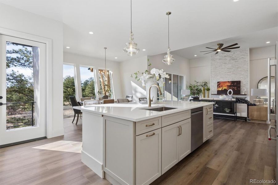 Large center island w/views into the main living areas