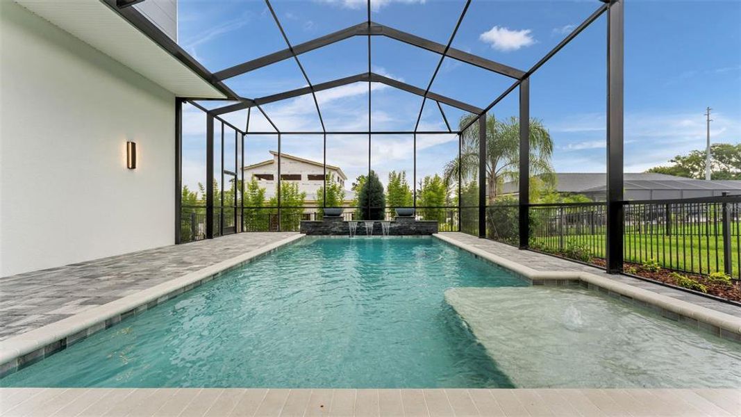 Exterior details and patio area of a home in , Lakeland (Image 4).