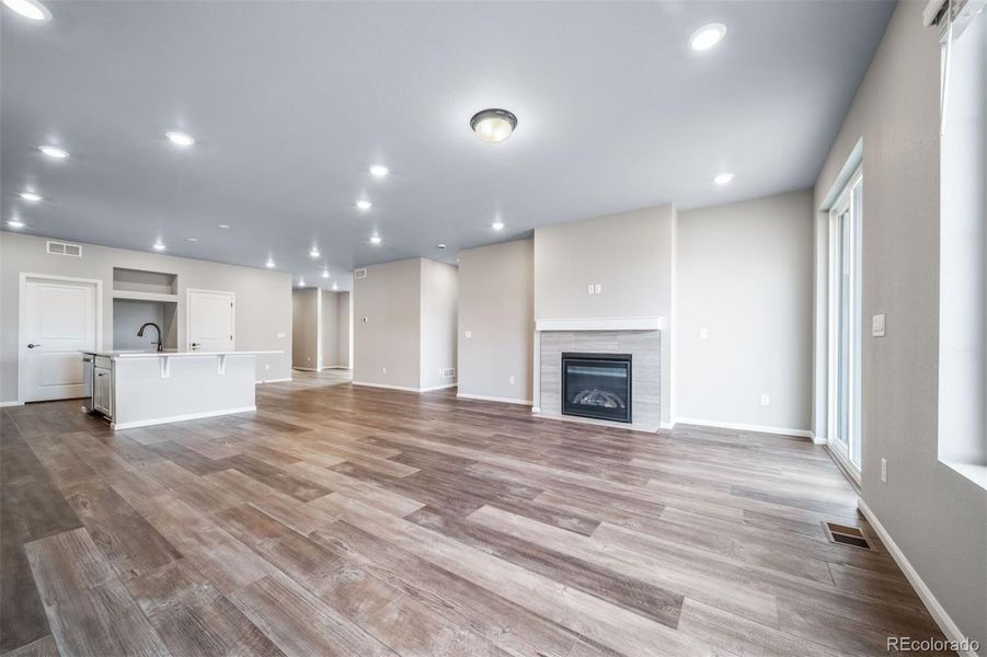 Spacious, unfurnished interior of a new home in , Aurora (Image 20).