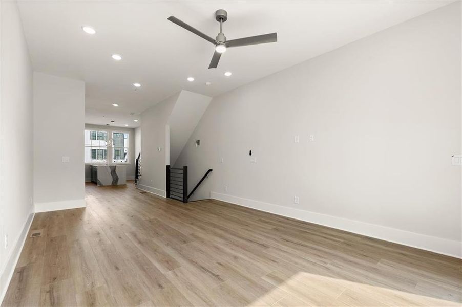 Spacious, unfurnished interior of a new home in , Alpharetta (Image 28). Spacious, unfurnished interior of a new home in , Alpharetta (Image 28).
