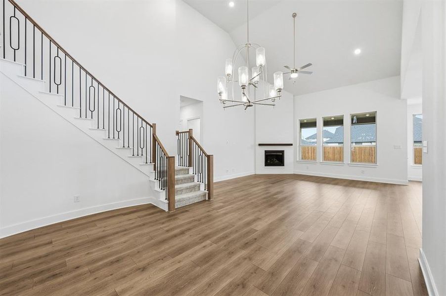 Spacious, unfurnished interior of a new home in Dove Hollow, Waxahachie (Image 16).
