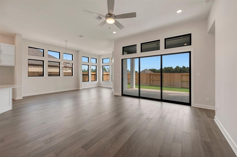 Spacious, unfurnished interior of a new home in The Highlands Encore - Harbor Collection, Porter (Image 22).
