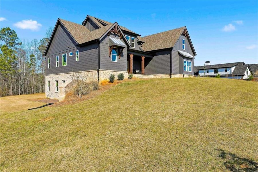 Image 63 of a home in .