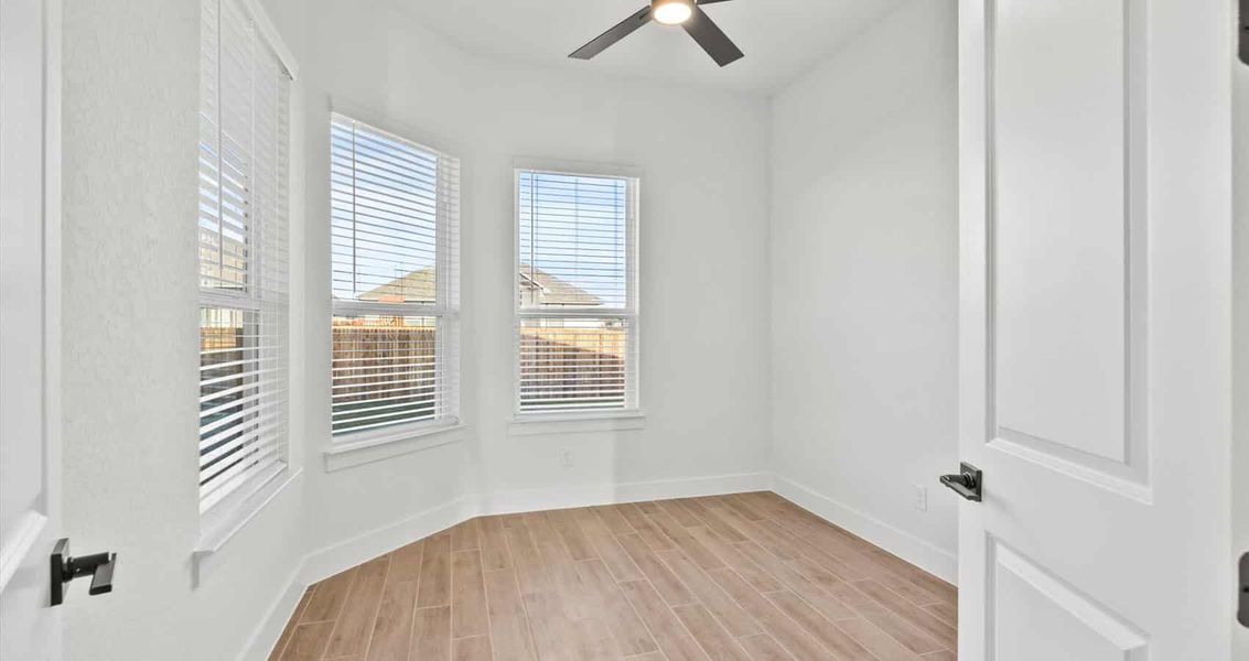 Spacious, unfurnished interior of a new home in Village at Three Oaks, Seguin (Image 20). Spacious, unfurnished interior of a new home in Village at Three Oaks, Seguin (Image 20).