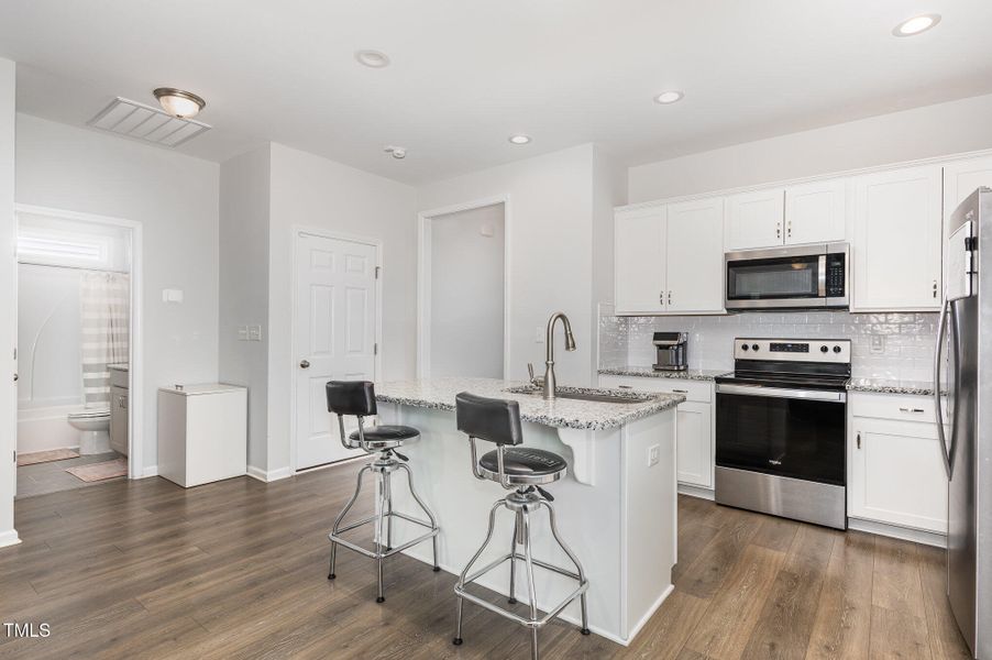 009_img_0201-edit_659 009_img_0201-edit_659