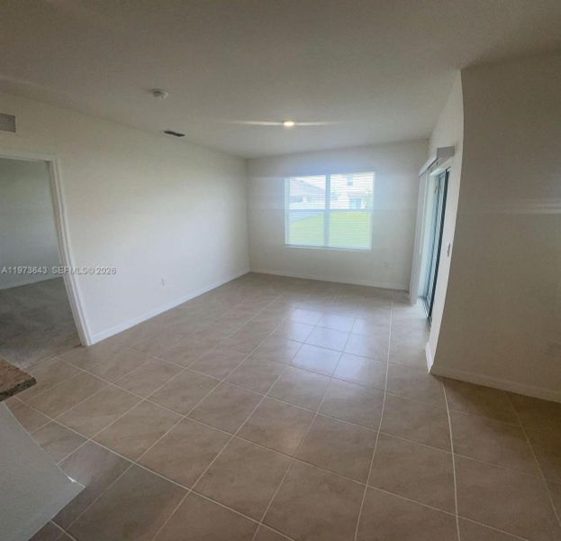 Spacious, unfurnished interior of a new home in , Bartow (Image 13). Spacious, unfurnished interior of a new home in , Bartow (Image 13).