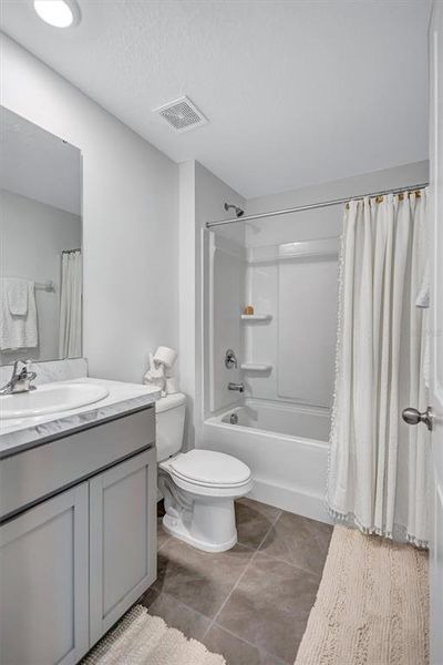 Furnished interior view inside a new home in , Tampa (Image 17).