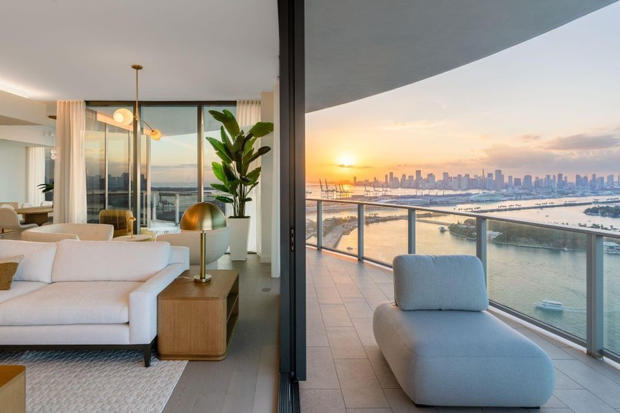 Image 70 of a home in .