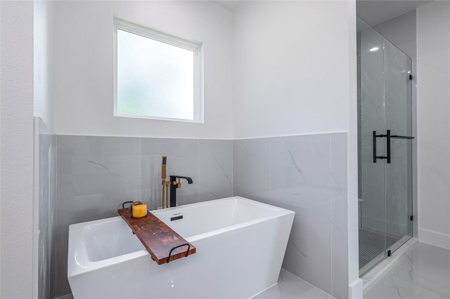Furnished interior view inside a new home in , Dayton (Image 6).
