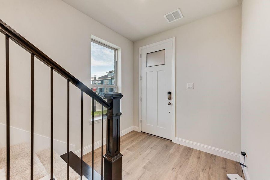 Spacious, unfurnished interior of a new home in Bayside, Rowlett (Image 24).