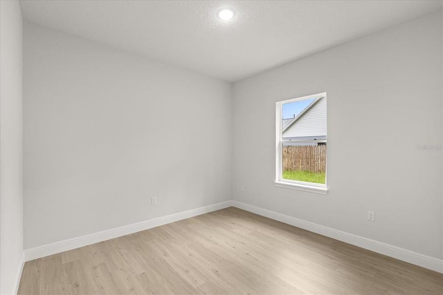 Spacious, unfurnished interior of a new home in , Ocala (Image 17).