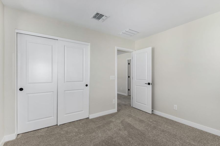 Spacious, unfurnished interior of a new home in Solvida at Estrella, Goodyear (Image 30).