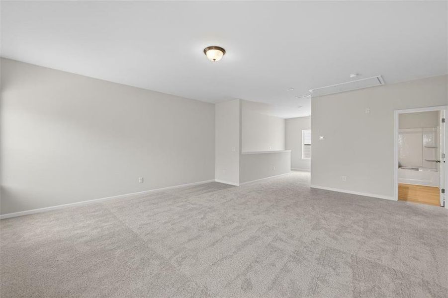 Spacious, unfurnished interior of a new home in Allen Manor, Hoschton (Image 28).