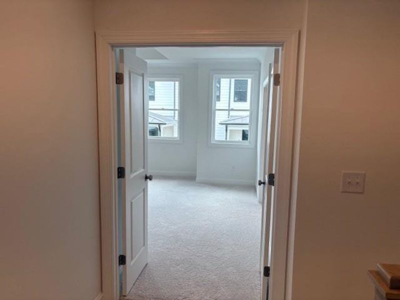 Image 53 of a home in Millcroft Townhomes.