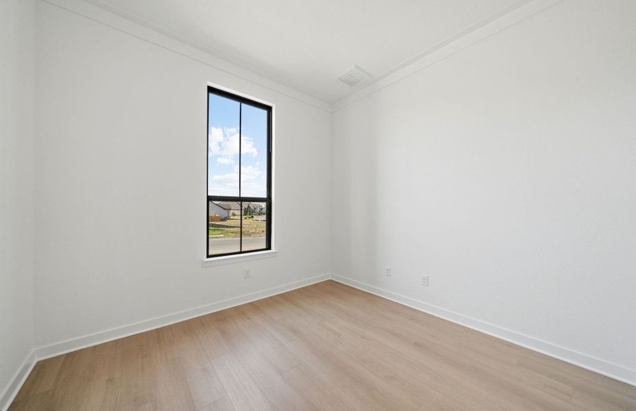Representative unfurnished interior of a home built from the Dobbin by Pulte Homes in 6 Creeks, Kyle (Image 34).