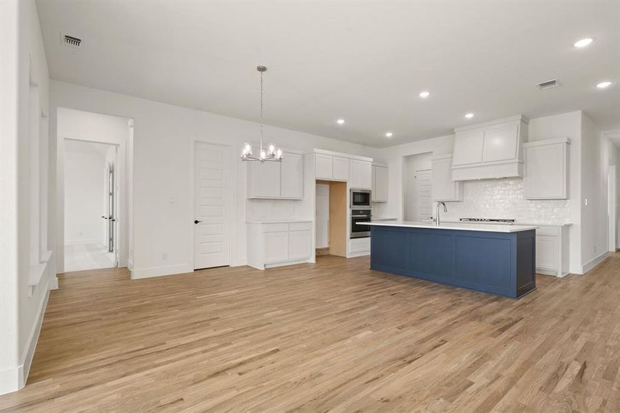 Spacious, unfurnished interior of a new home in Settlers Glen, New Fairview (Image 18).