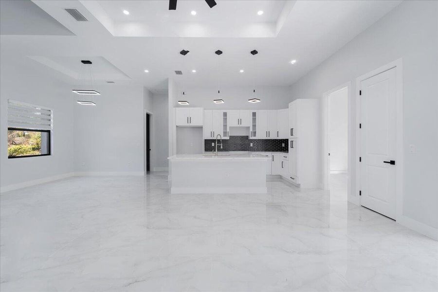 Spacious, unfurnished interior of a new home in , Lehigh Acres (Image 30).