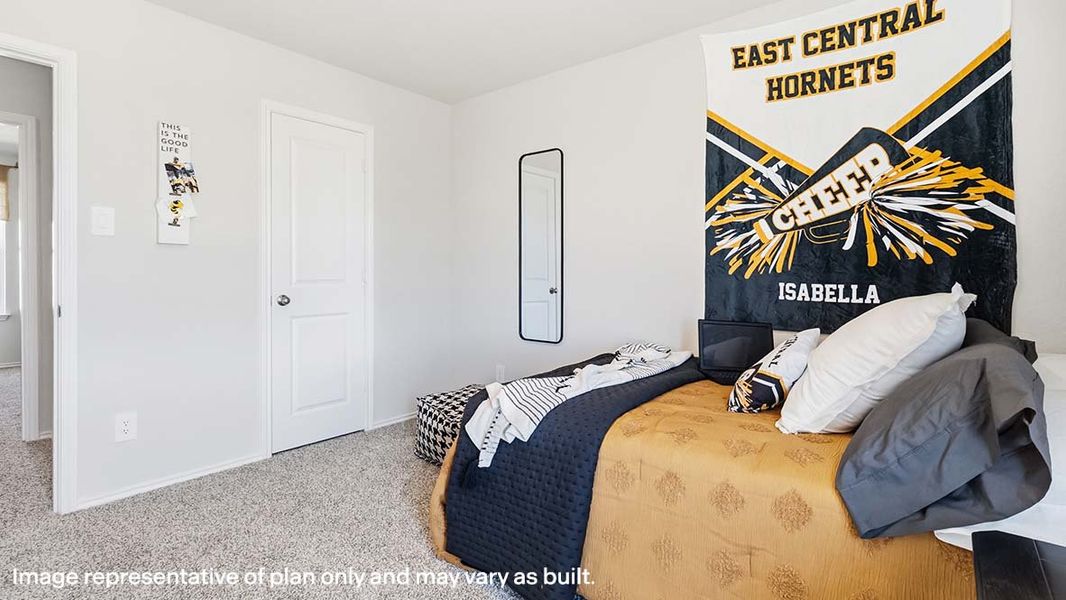 Furnished interior view inside a new home in Winding Creek, New Braunfels (Image 43). Furnished interior view inside a new home in Winding Creek, New Braunfels (Image 43).