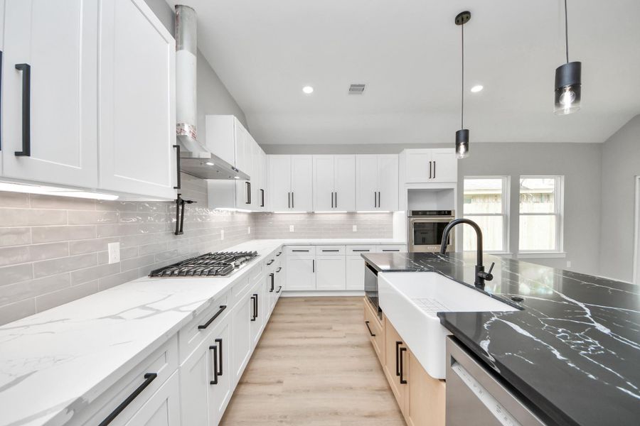 Furnished interior view inside a new home in , Pasadena (Image 7).
